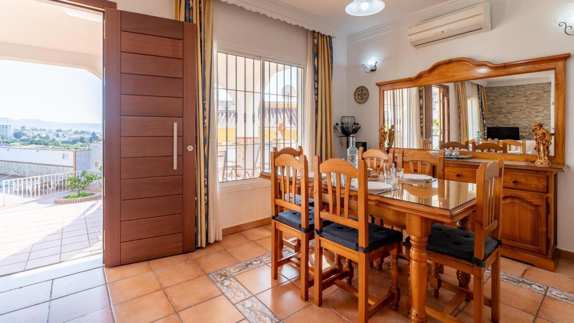 Villa Lola Casitas Select